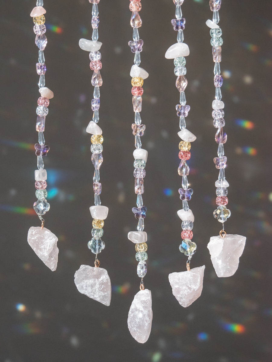 Maanhanger met rozenkwarts